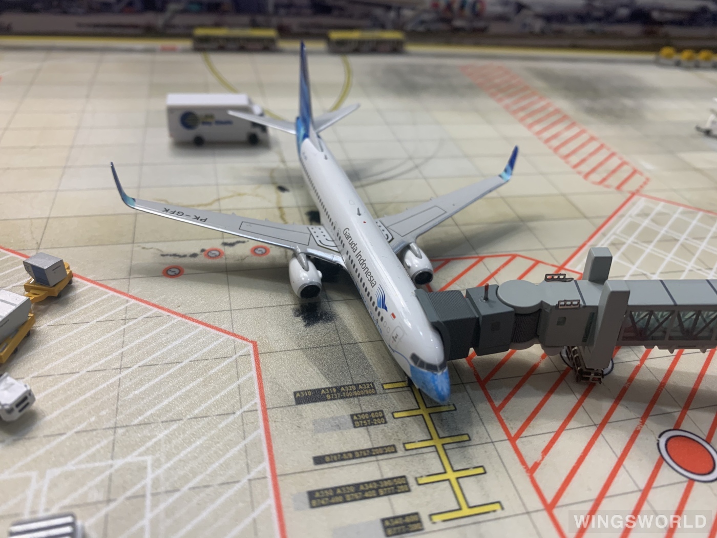 Phoenix 1:400 PH11659 Garuda Indonesia 印度尼西亚鹰航 Boeing 737-800 PK-GFK
