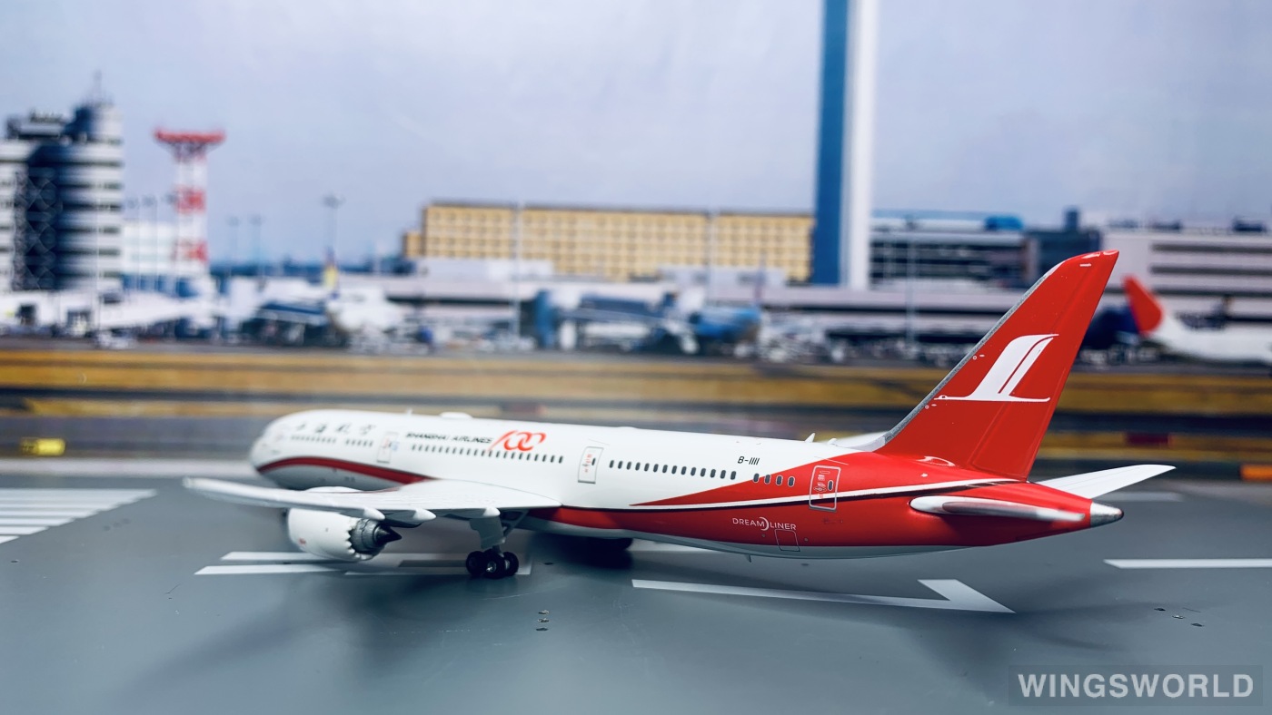 Phoenix 1:400 PH4B1111 Shanghai Airlines 上海航空 Boeing 787-9 B-1111