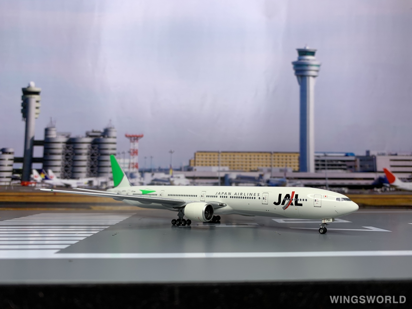 Phoenix 1:400 PH10349 Japan Airlines 日本航空 Boeing 777-300ER JA731J