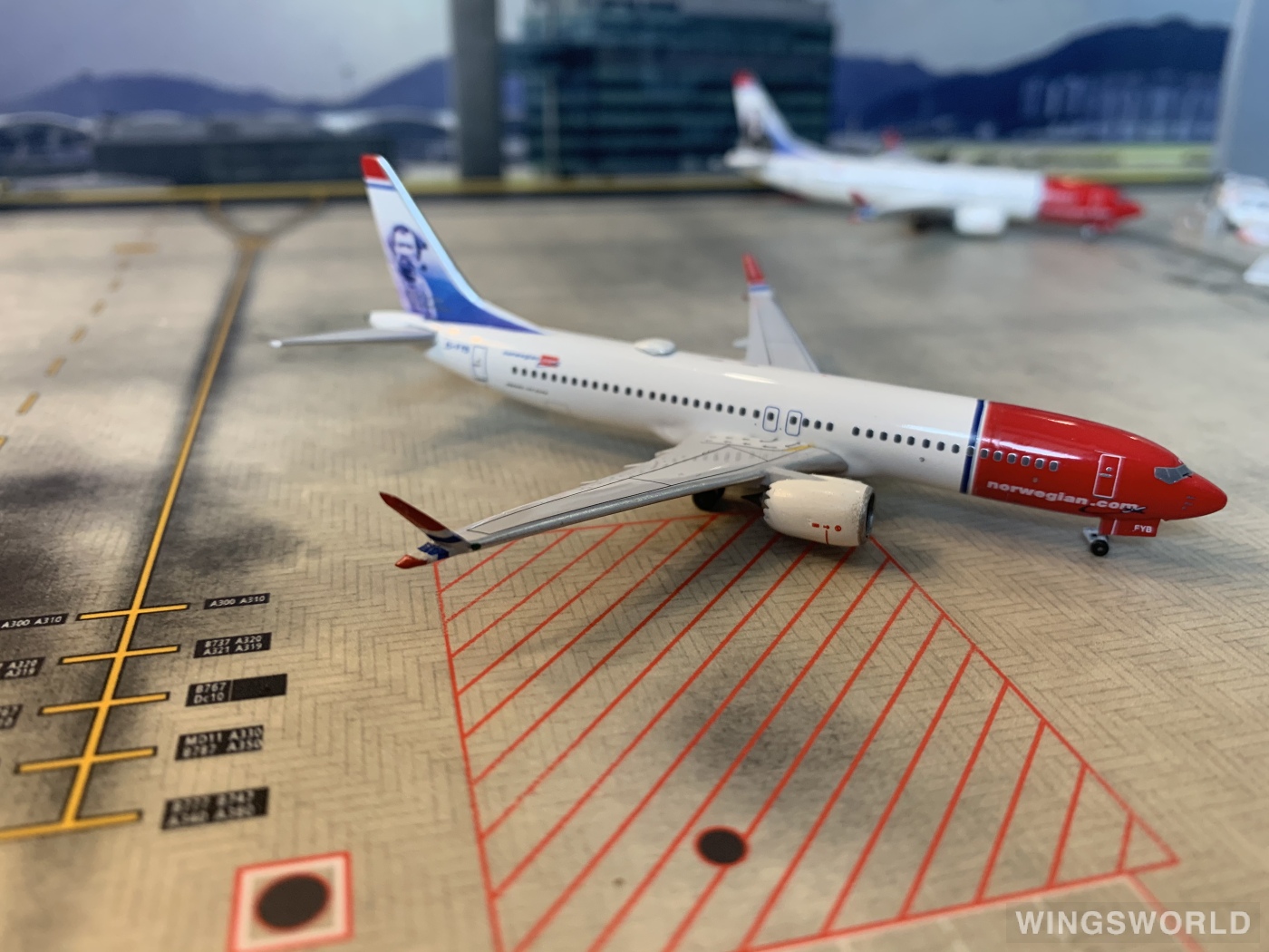 AeroClassics 1:400 AC419352 Norwegian Air Shuttle 挪威航空 Boeing 737 MAX 8 EI-FYB