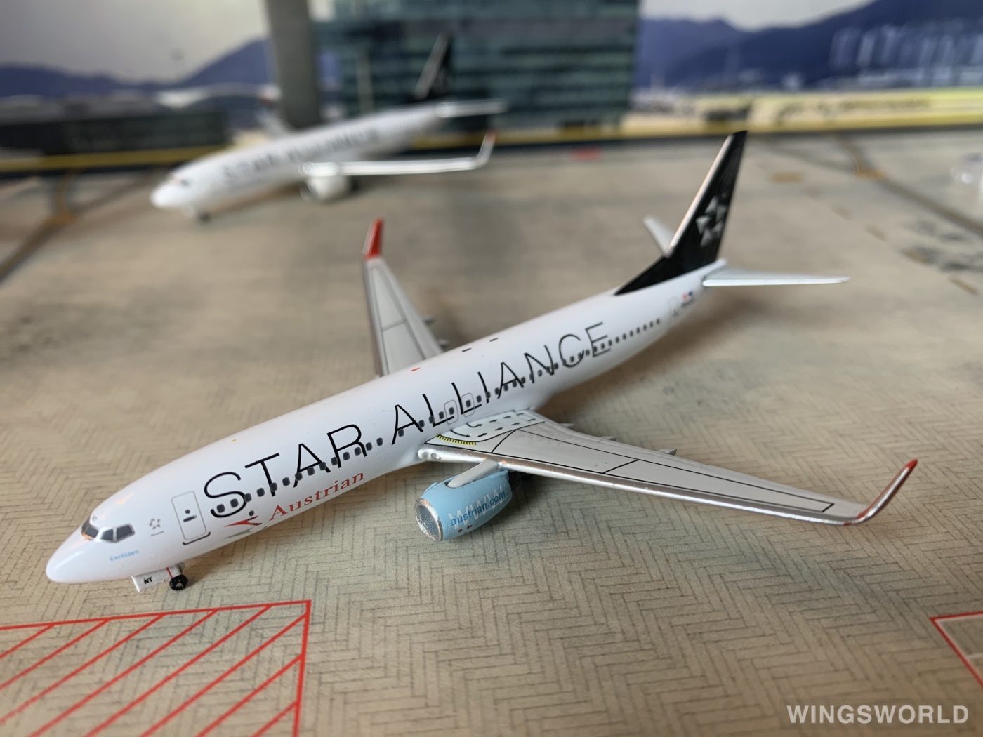Witty 1:400 WT4738016 Austrian Airlines 奥地利航空 Boeing 737-800 OE-LNT