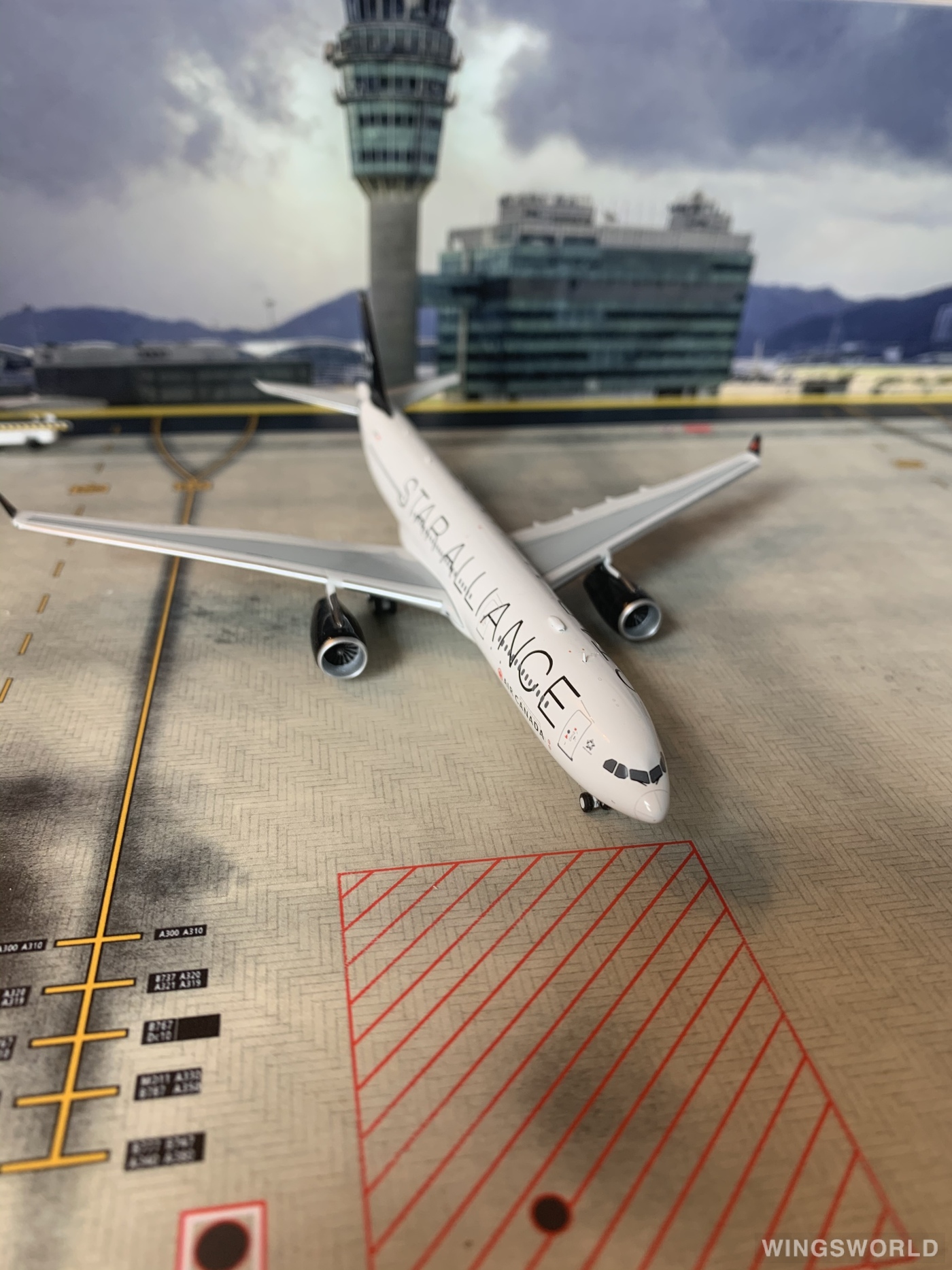 NGmodels 1:400 NG62011 Air Canada 加拿大航空 Airbus A330-300 C-GEGI