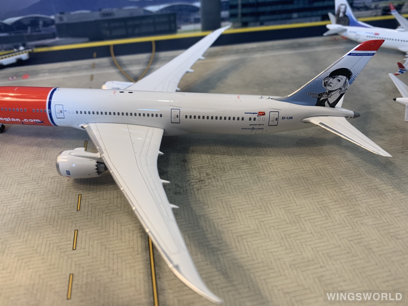 Phoenix 1:400 PH11247 Norwegian Air Shuttle 挪威航空 Boeing 787-9 EI-LNI