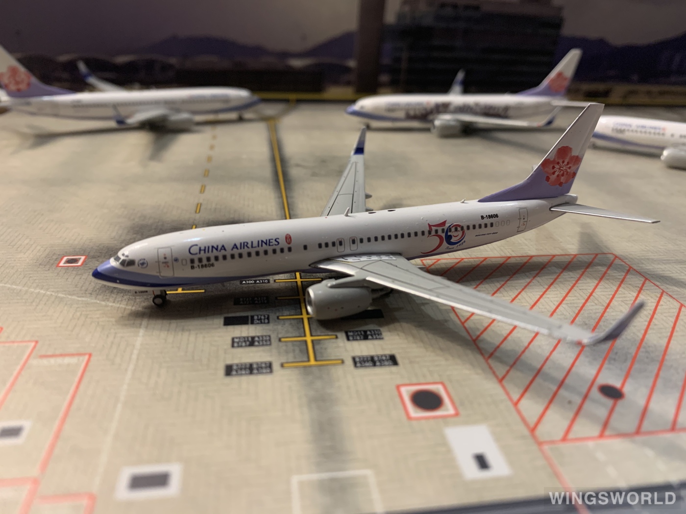 Dream Air 1:400 DACAL606 China Airlines 中华航空 Boeing 737-800 B-18606