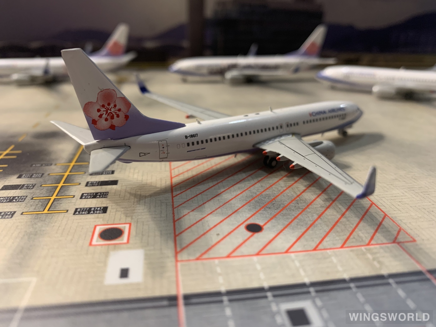 Dream Air 1:400 DACAL617 China Airlines 中华航空 Boeing 737-800 B-18617