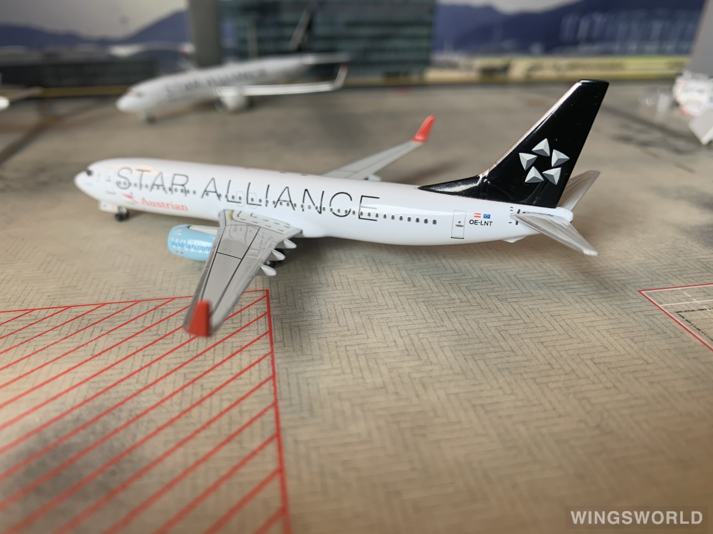 Witty 1:400 WT4738016 Austrian Airlines 奥地利航空 Boeing 737-800 OE-LNT