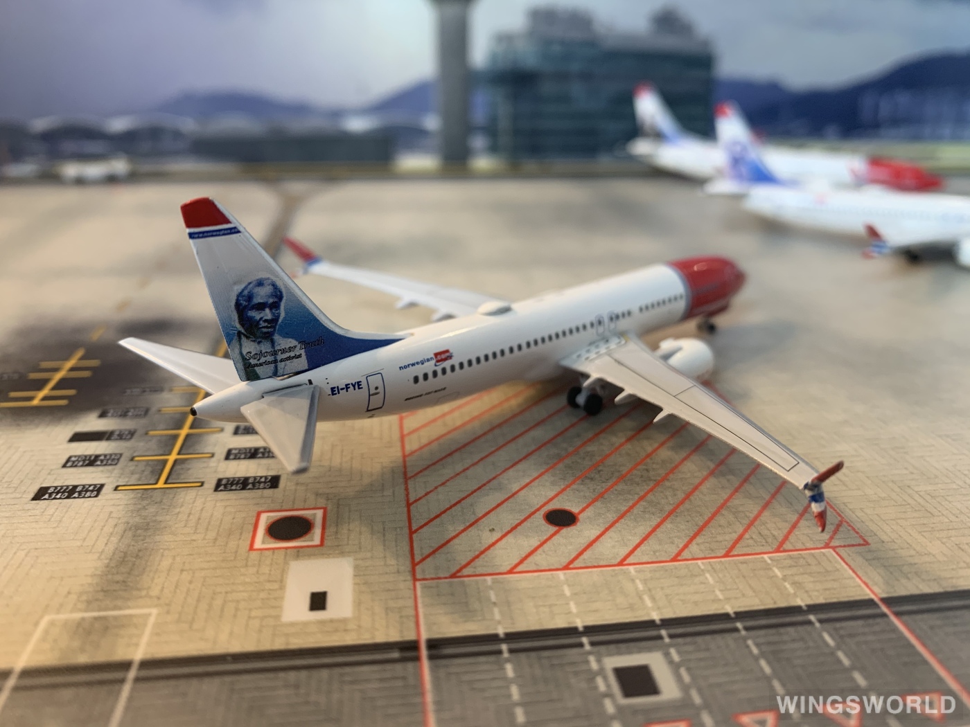 AeroClassics 1:400 AC419355 Norwegian Air Shuttle 挪威航空 Boeing 737 MAX 8 EI-FYE