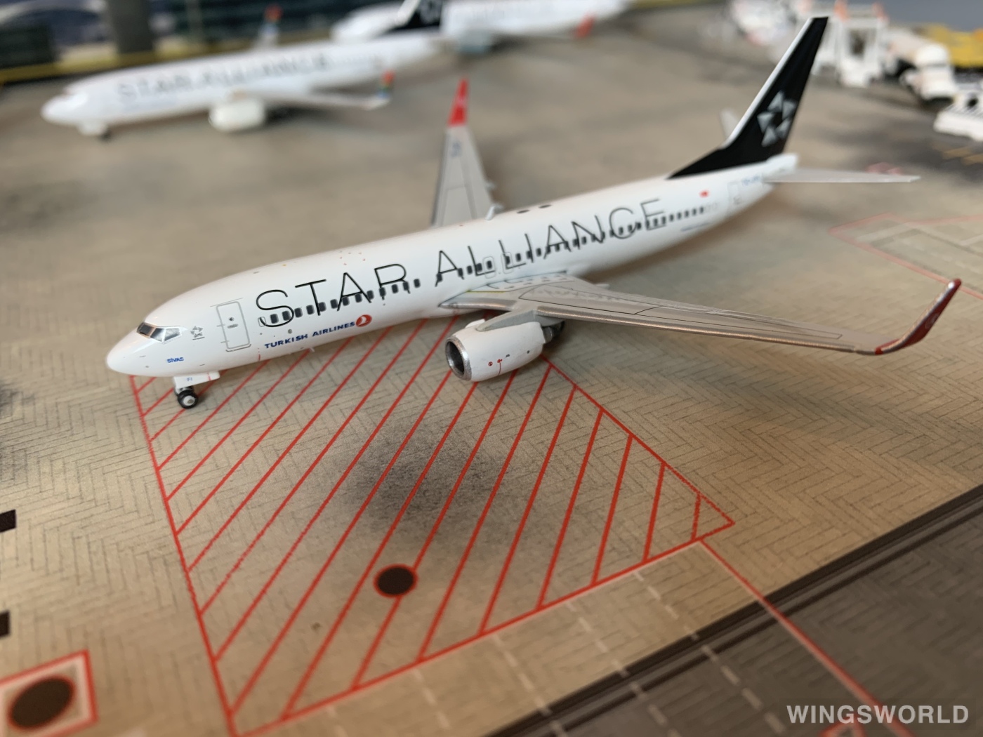 JC Wings 1:400 XX4943 Turkish Airlines 土耳其航空 Boeing 737-800 TC-JFI