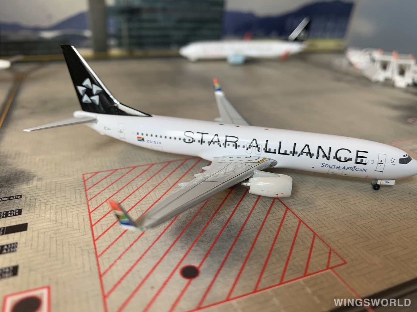 Witty 1:400 WT4738020 South African Airways 南非航空 Boeing 737-800 ZS-SJV
