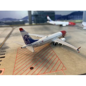 Norwegian Air Shuttle 挪威航空 Boeing 737 MAX 8 EI-FYB Tom Crean AC419352 AeroClassics 1:400