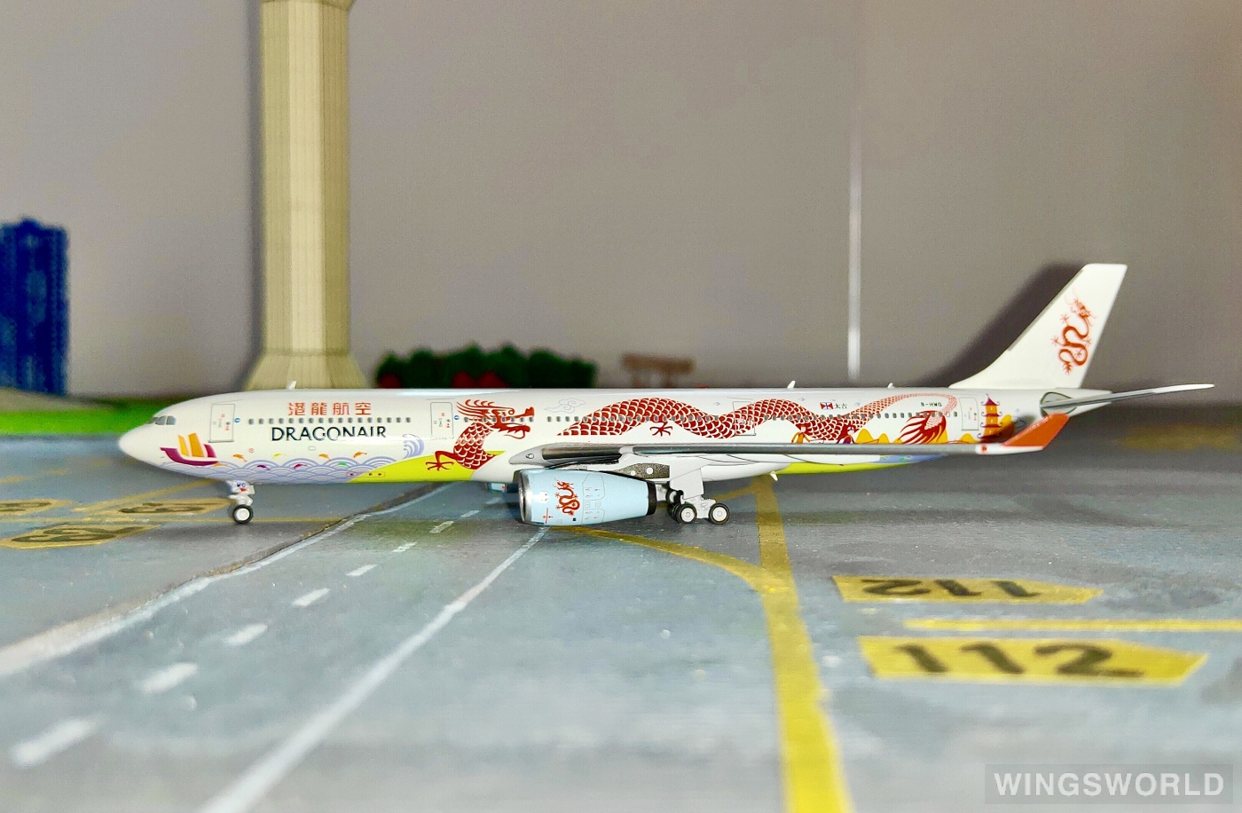 Skywings 1:400 SKY-064 Dragonair 港龙航空 Airbus A330-300 B-HWG