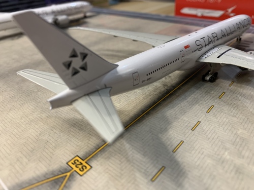 Singapore Airlines 新加坡航空 Boeing 777-300ER 9V-SWI 星空联盟 XX4920 JC Wings 1:400