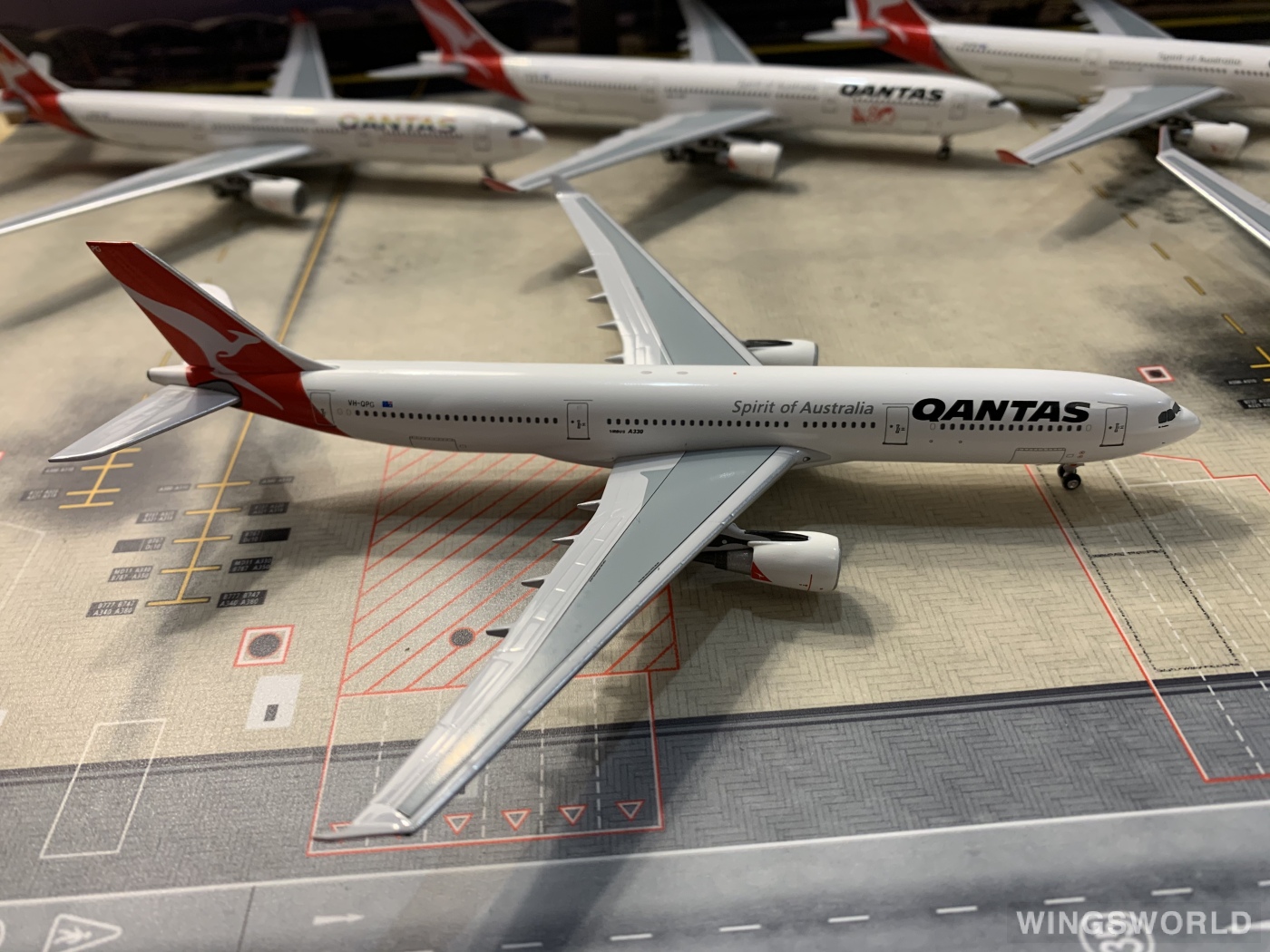 AeroClassics 1:400 AC4VHQPG Qantas 澳洲航空 Airbus A330-300 VH-QPG