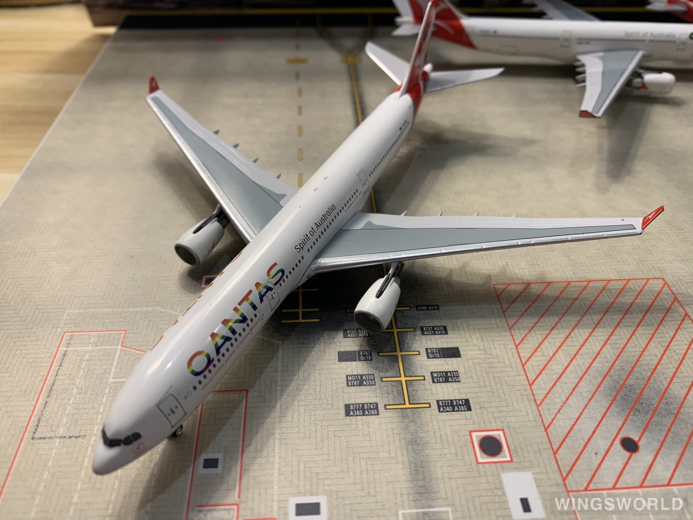 AeroClassics 1:400 AC4VHQPJ Qantas 澳洲航空 Airbus A330-300 VH-QPJ