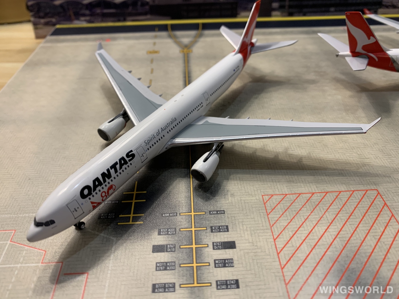 AeroClassics 1:400 AC4VHQPA Qantas 澳洲航空 Airbus A330-300 VH-QPA