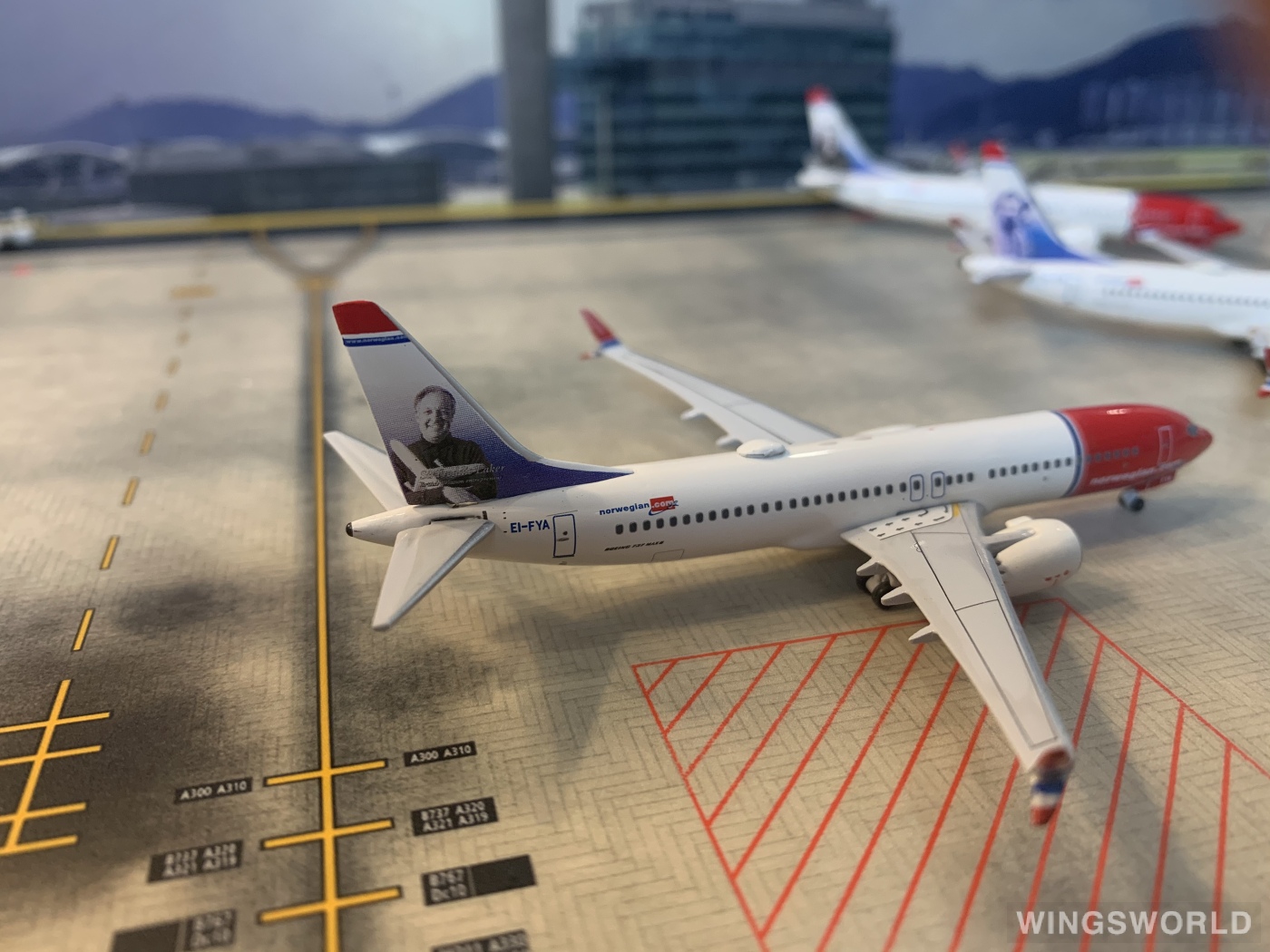 AeroClassics 1:400 AC419351 Norwegian Air Shuttle 挪威航空 Boeing 737 MAX 8 EI-FYA