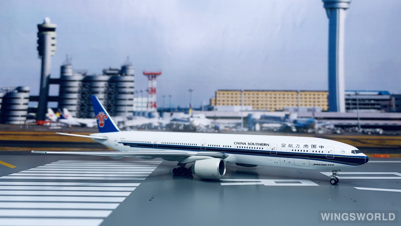 Apollo 1:400 A13125 China Southern 中国南方航空 Boeing 777-300ER B-2099