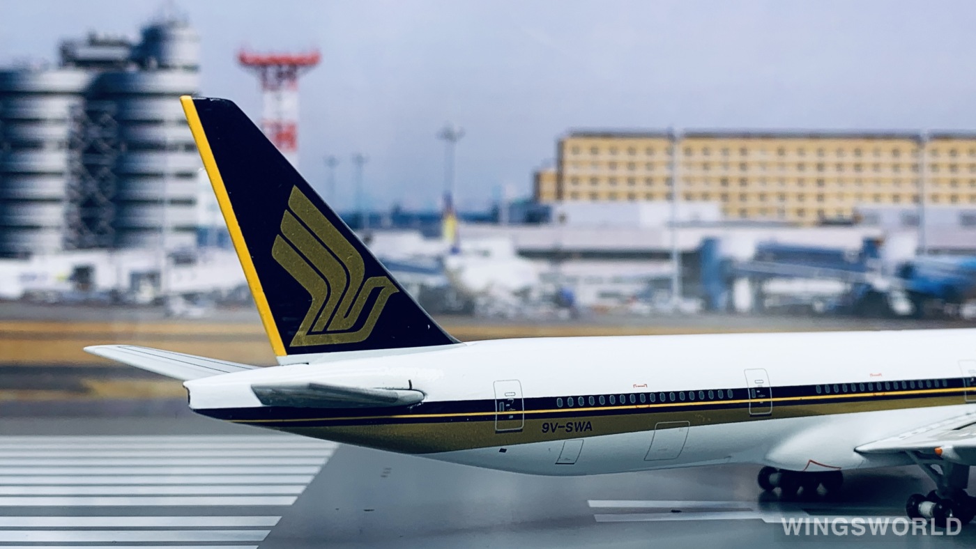 Apollo 1:400 A13029 Singapore Airlines 新加坡航空 Boeing 777-300ER 9V-SWA