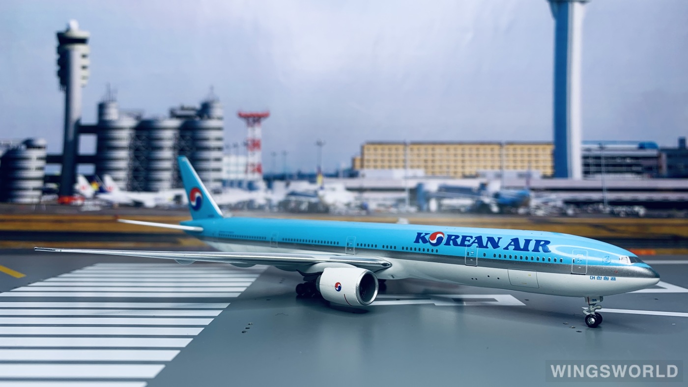 Apollo 1:400 A13088 Korean Air 大韩航空 Boeing 777-300ER HL8218