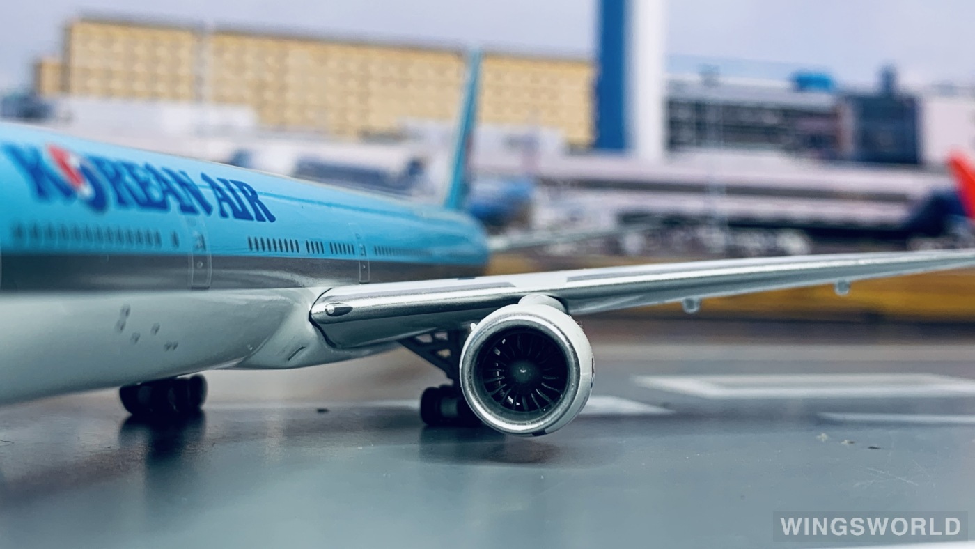 Apollo 1:400 A13088 Korean Air 大韩航空 Boeing 777-300ER HL8218