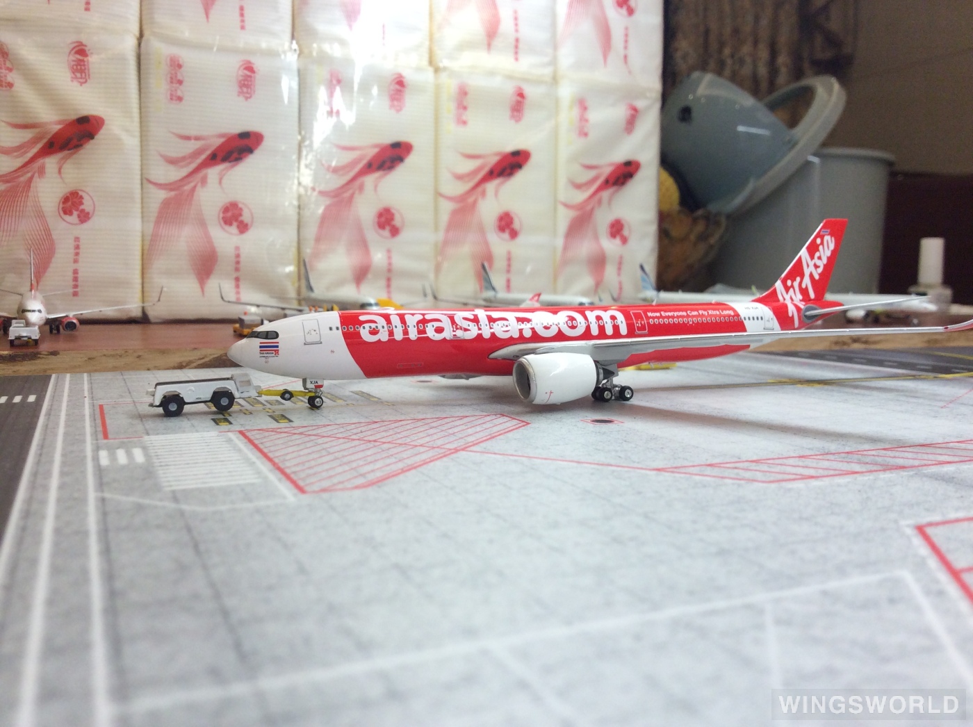 Phoenix 1:400 PH11567 AirAsia 亚洲航空 Airbus A330-900neo HS-XJA