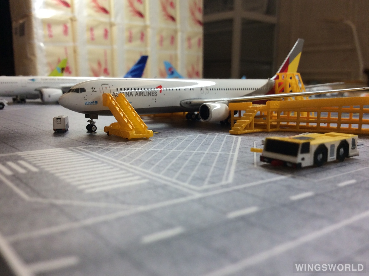 Phoenix 1:400 PH11663 Asiana 韩亚航空 Boeing 767-300ER HL7248