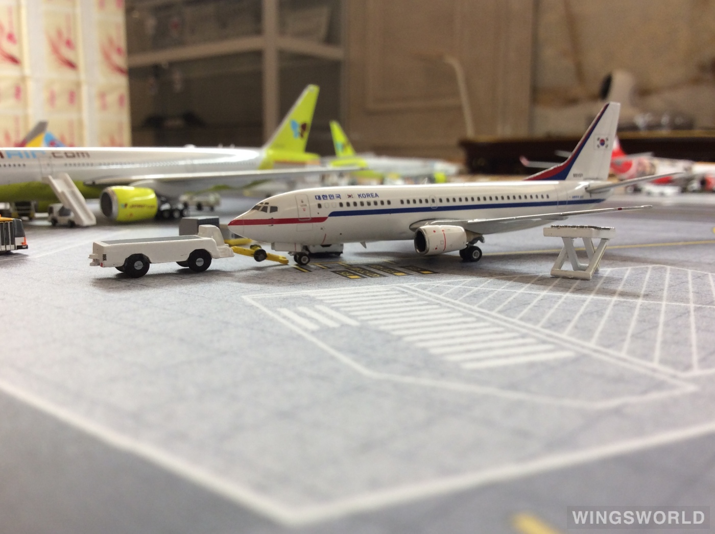 Phoenix 1:400 PH04286 ROKAF 韩国空军 Boeing 737-300 85101