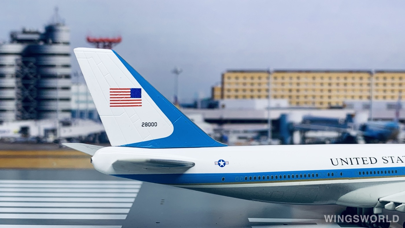 Dragon Models 1:400 55544 USAF 美国空军 Boeing 747-200 28000