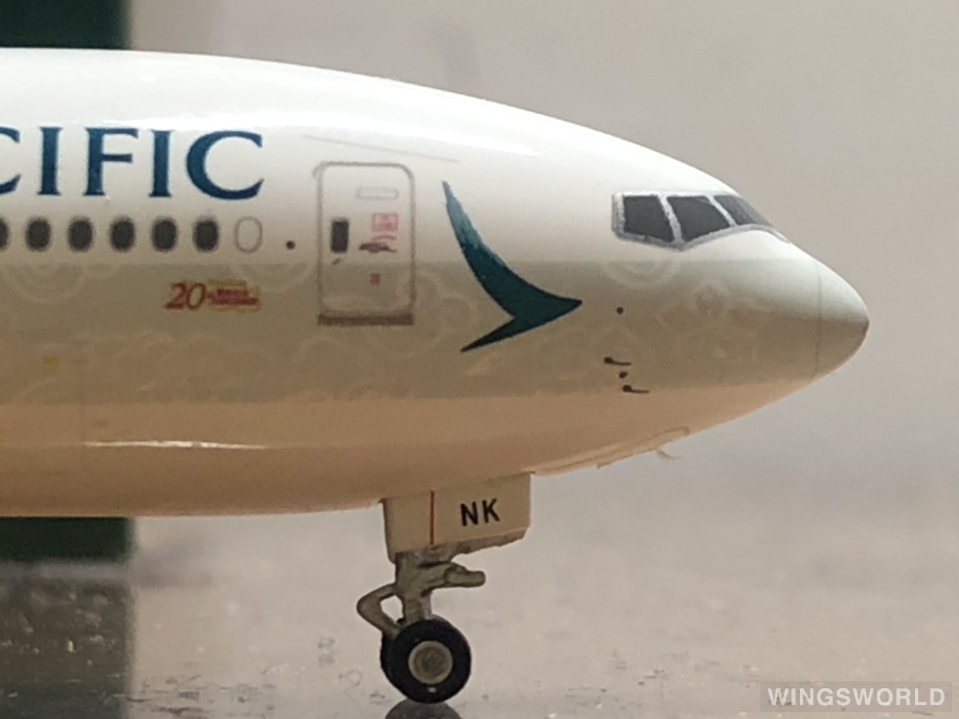 Phoenix 1:400 PH04146 Cathay Pacific 国泰航空 Boeing 777-300 B-HNK