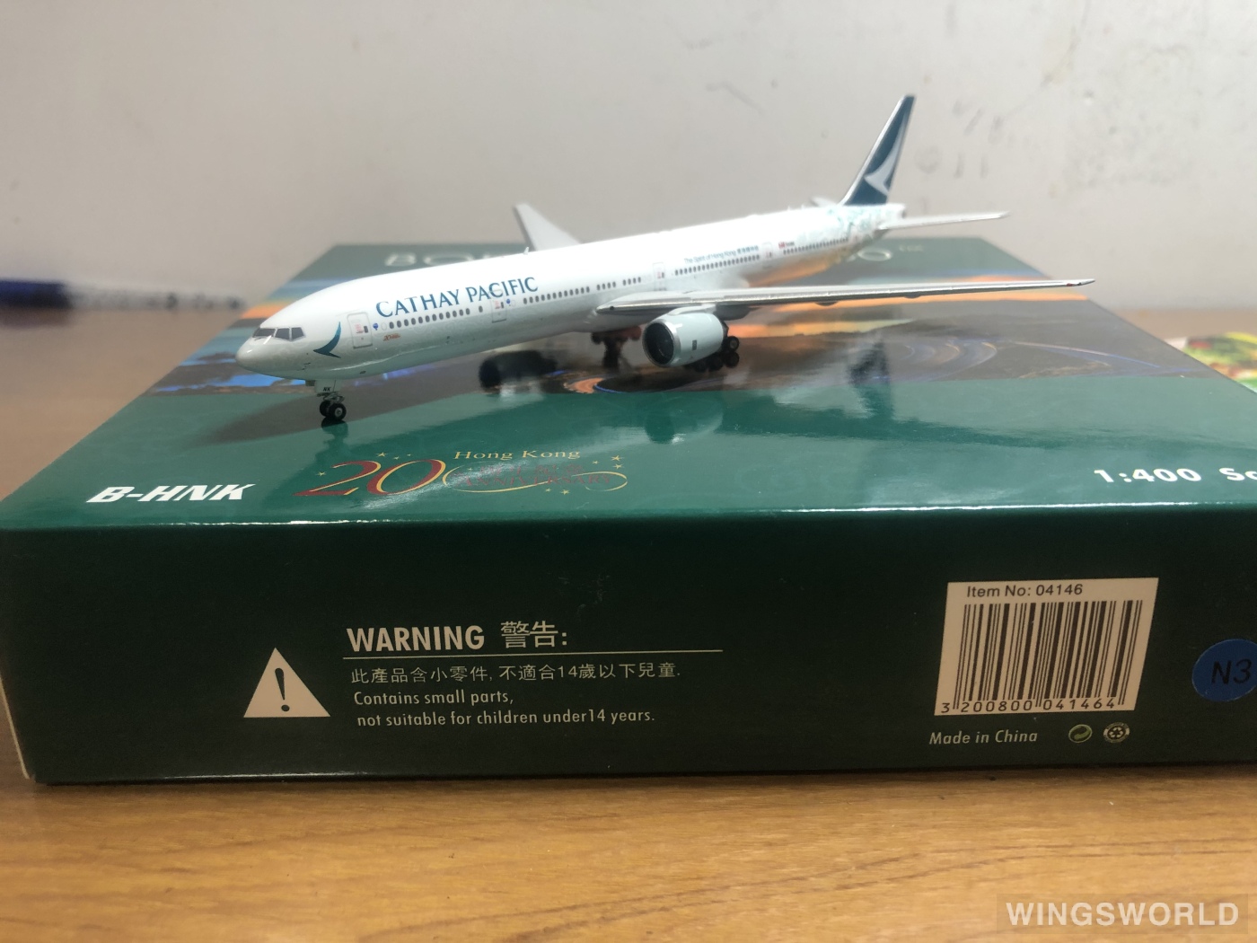 Phoenix 1:400 PH04146 Cathay Pacific 国泰航空 Boeing 777-300 B-HNK