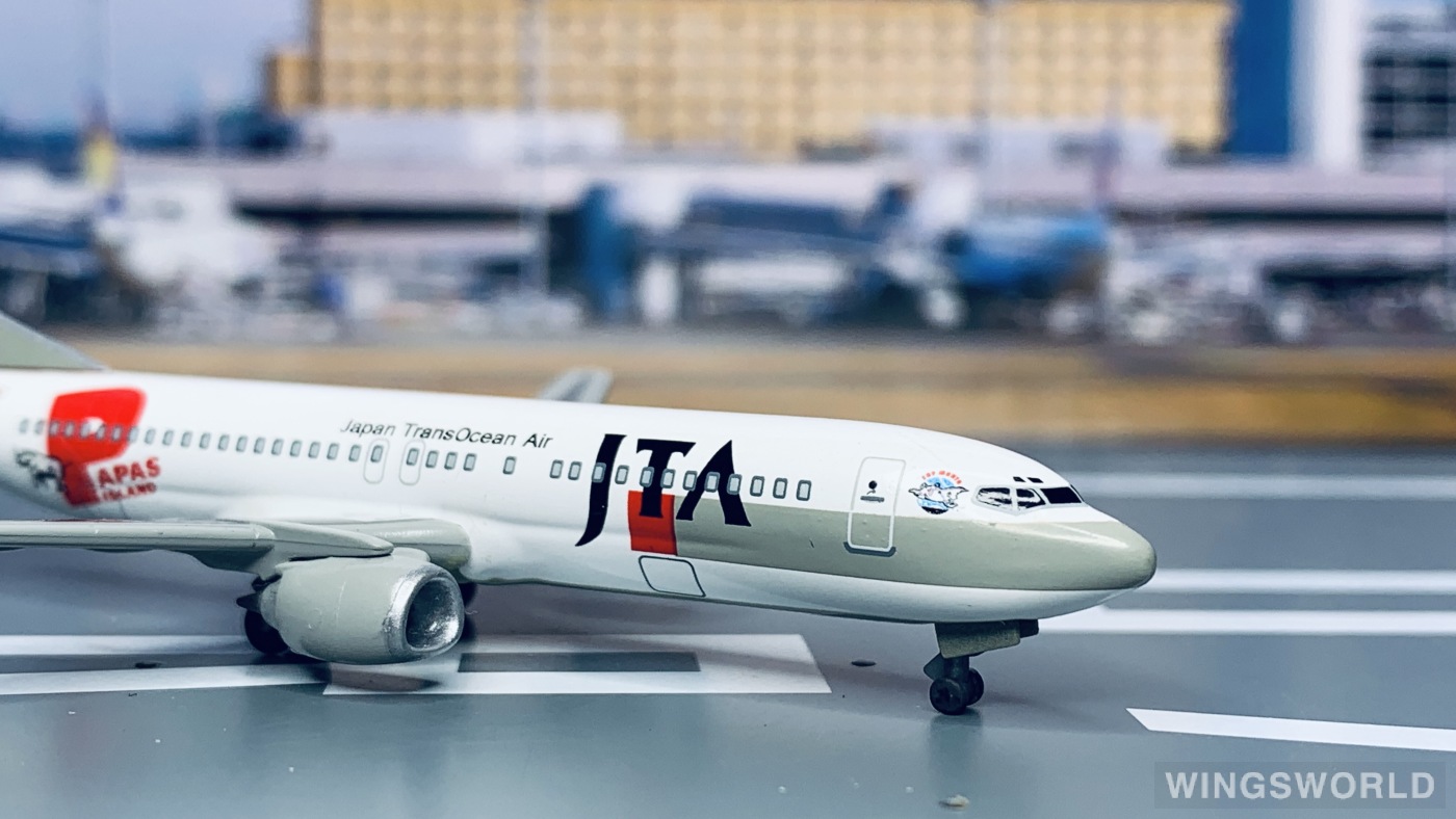 Dragon Models 1:400 55145 Japan Transocean Air 日本越洋航空 Boeing 737-400 JA8953