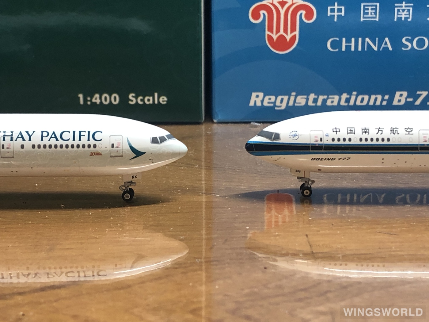 Phoenix 1:400 PH04146 Cathay Pacific 国泰航空 Boeing 777-300 B-HNK