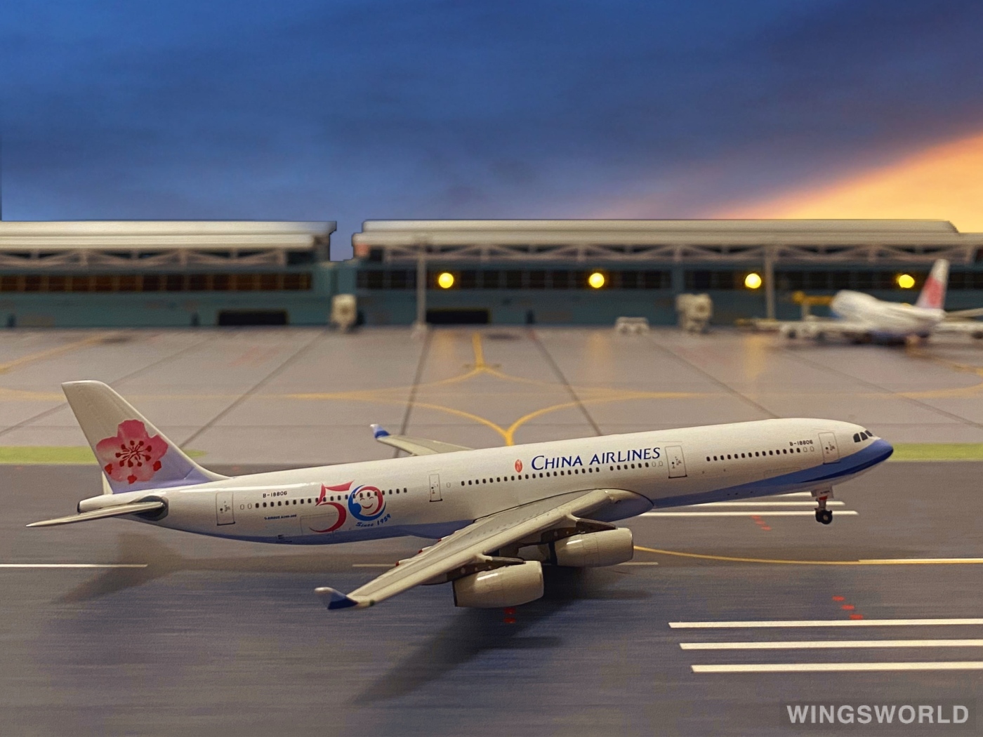 Phoenix 1:400 PH10346 China Airlines 中华航空 Airbus A340-300 B-18806