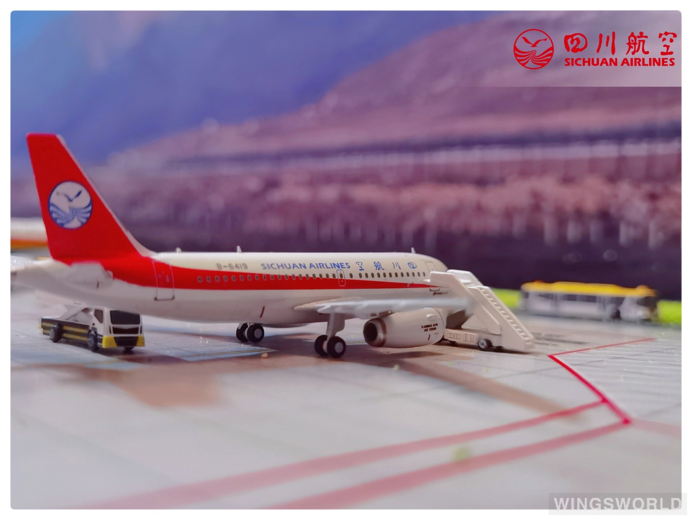 Pandamodel 1:400 PM19033 Sichuan Airlines 四川航空 Airbus A319 B-6419