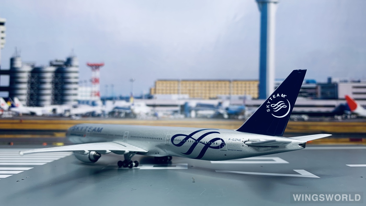 Apollo 1:400 A13050 Air France 法国航空 Boeing 777-300 F-GZNE