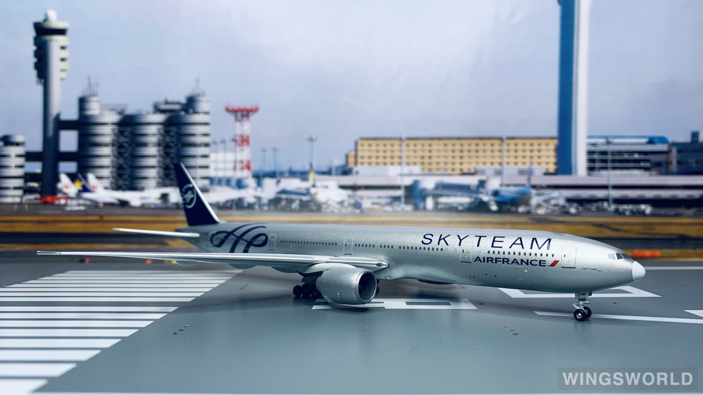 Apollo 1:400 A13050 Air France 法国航空 Boeing 777-300 F-GZNE