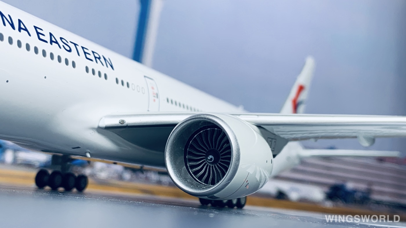 Inflight200 1:200 IF7773MU0316 China Eastern 中国东方航空 Boeing 777-300 B-2001