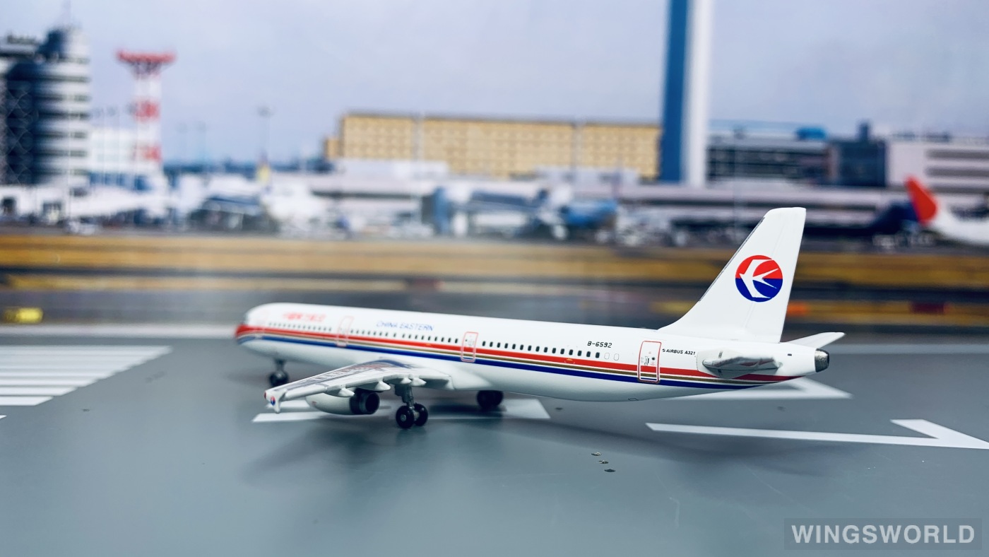 Phoenix 1:400 PH10497 China Eastern 中国东方航空 Airbus A321 B-6592