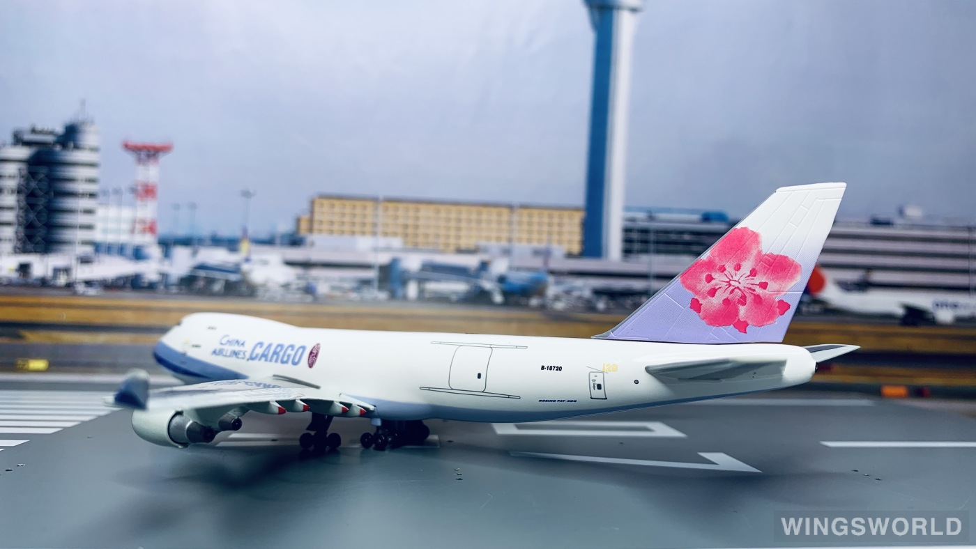 Dragon Models 1:400 55989 China Airlines 中华航空 Boeing 747-400 B-18720