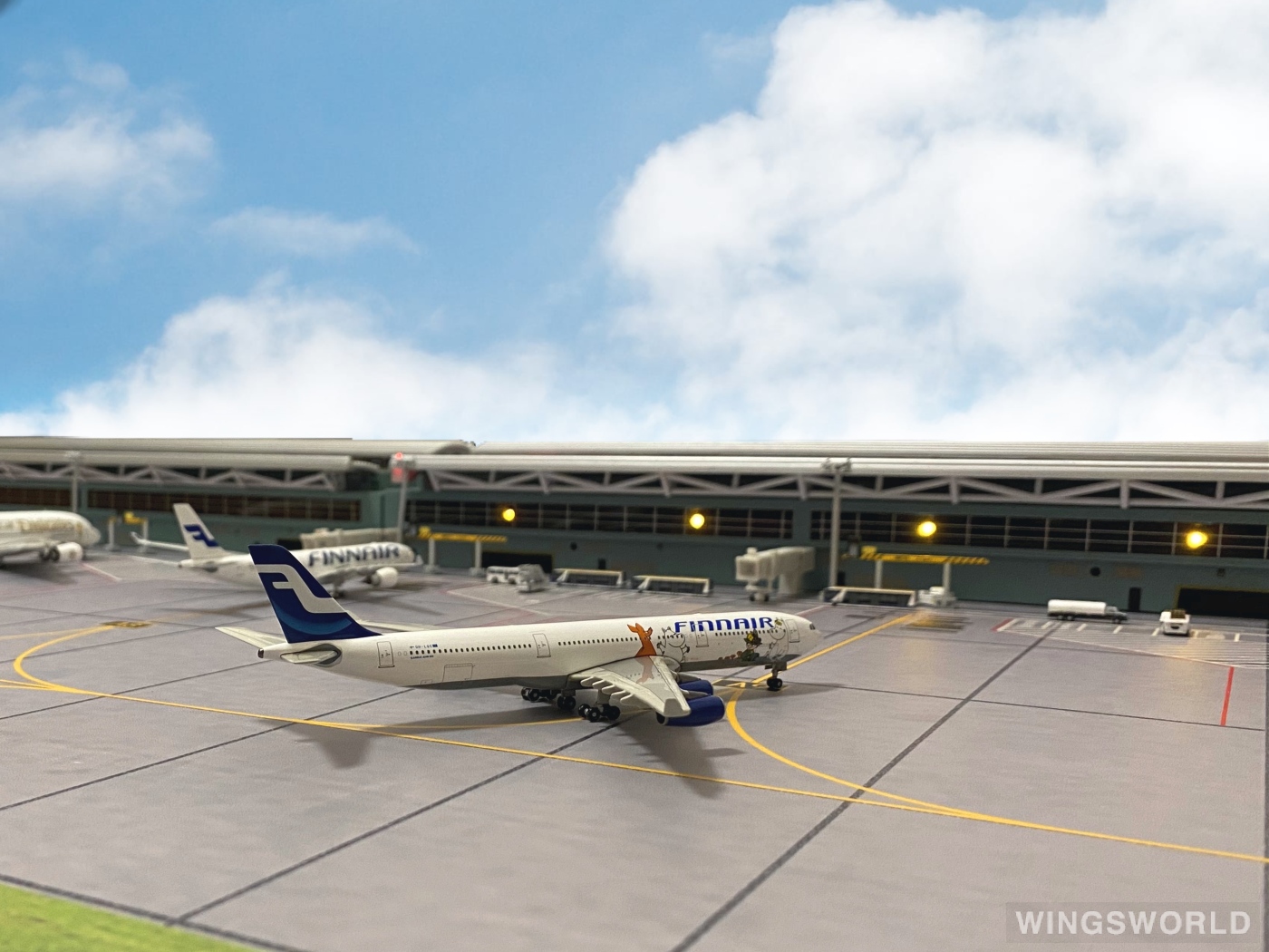 Phoenix 1:400 PH10239 Finnair 芬兰航空 Airbus A340-300 OH-LQC