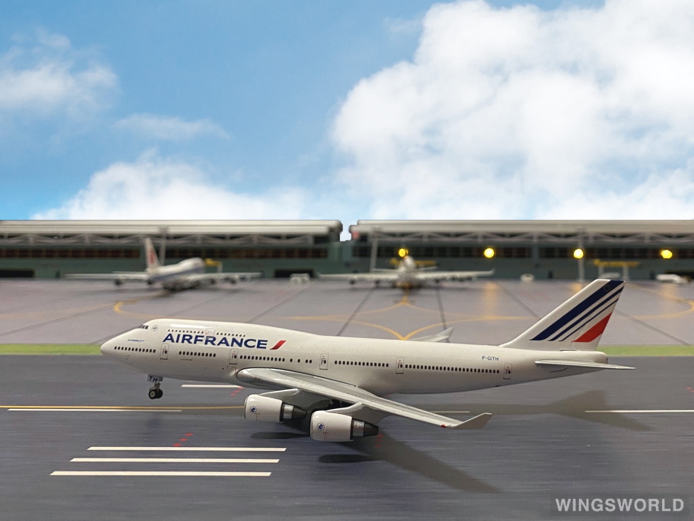Phoenix 1:400 PH10388 Air France 法国航空 Boeing 747-400 F-GITH
