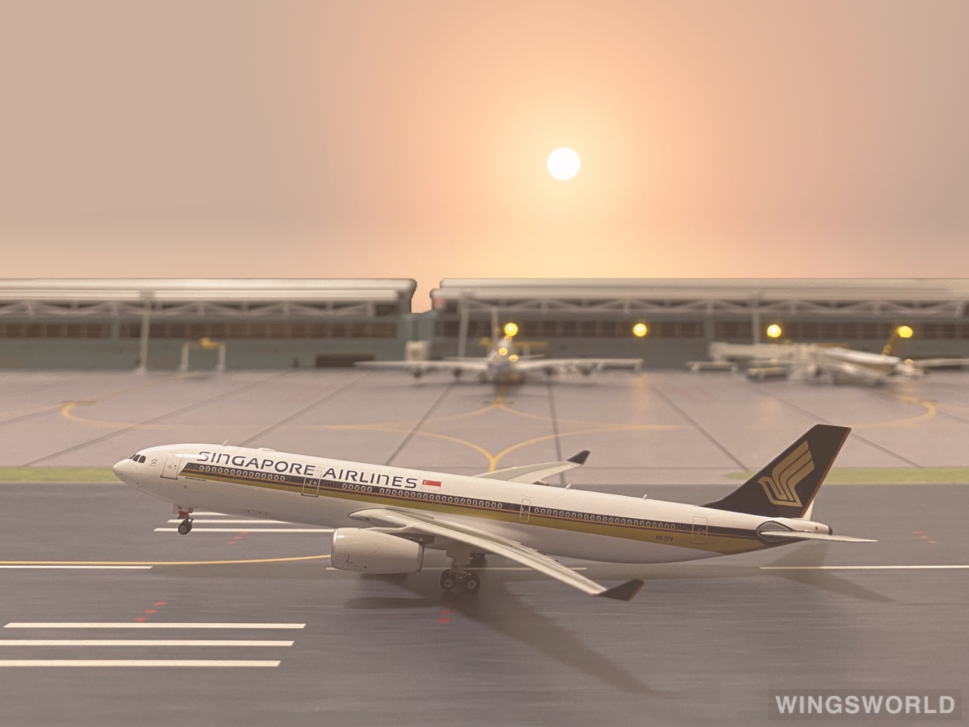 Phoenix 1:400 Airbus A330-300 Singapore Airlines 新加坡航空PH10877