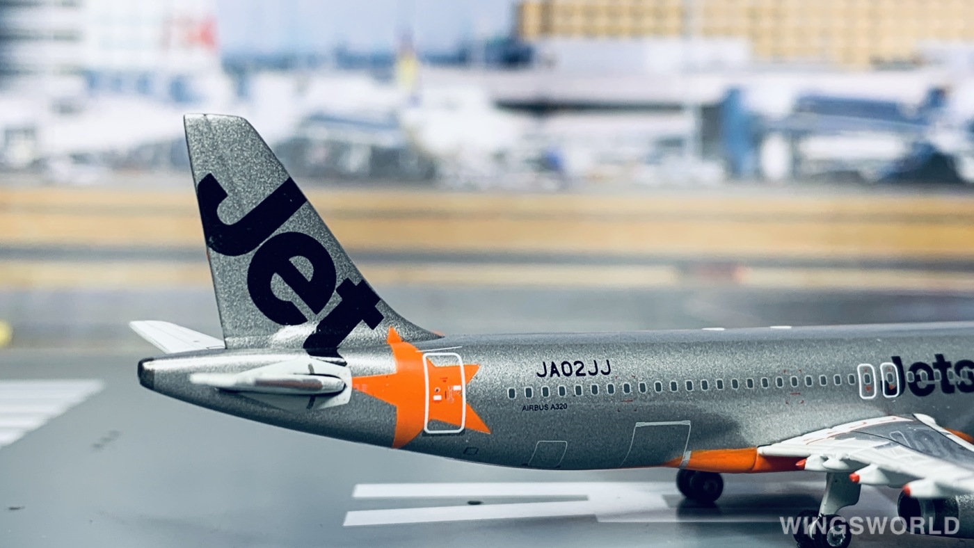 JetstarJapan　A320 JA02JJ 1:400 JetStar Japan Airbus A320-200 Reg# JA02JJ Phoenix 10658