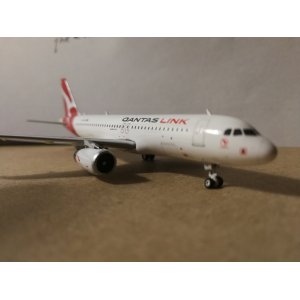 Qantas 澳洲航空 Airbus A320 VH-VQS  PH04193 Phoenix 1:400