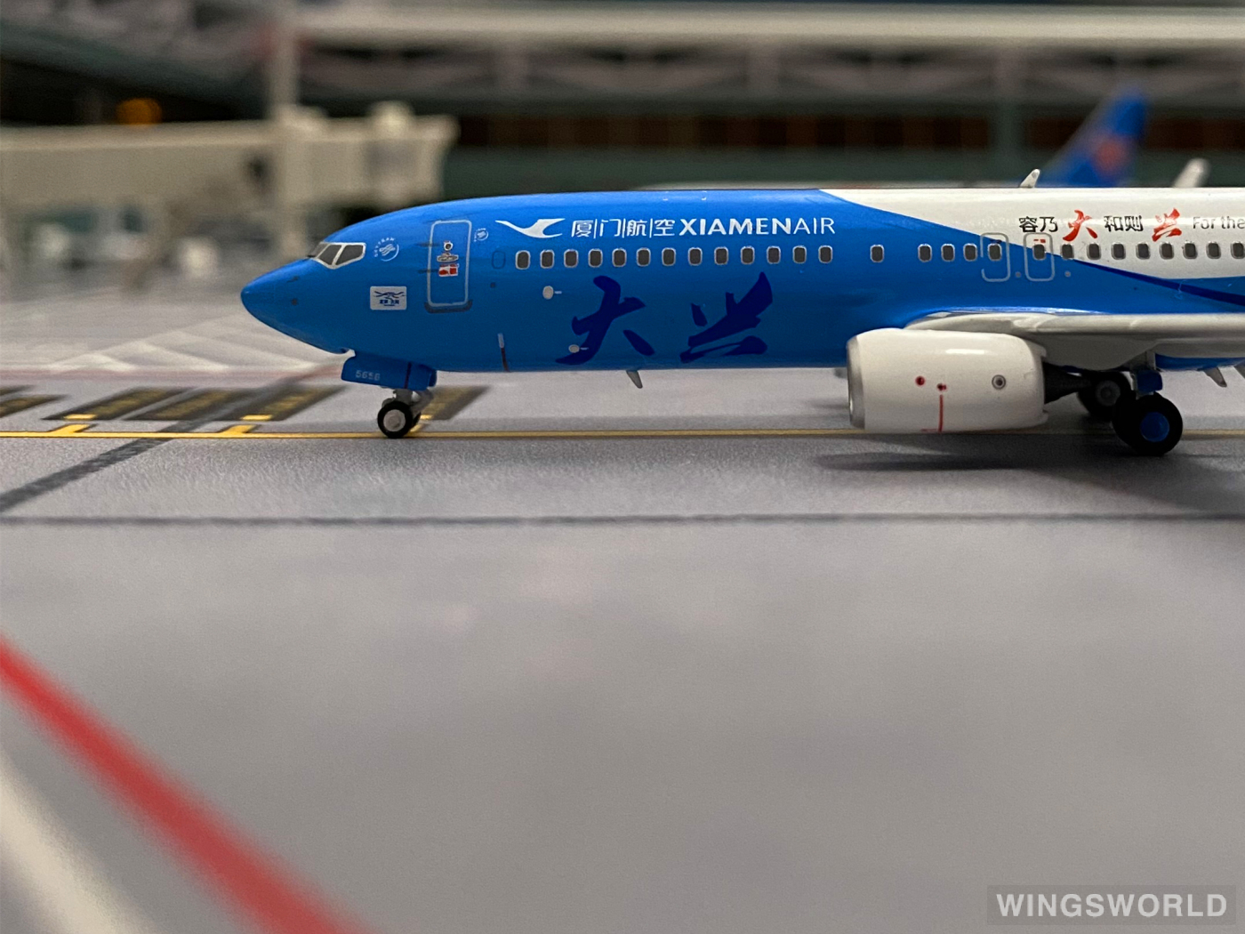 NGmodels 1:400 NG58082 XiamenAir 厦门航空 Boeing 737-800 B-5656