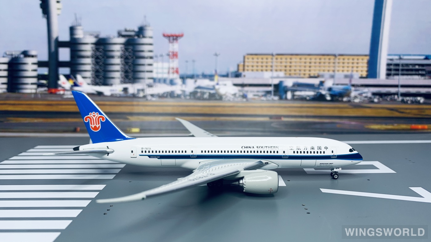 Geminijets 1:400 GJCSN668 China Southern 中国南方航空 Boeing 787-8 B-7879