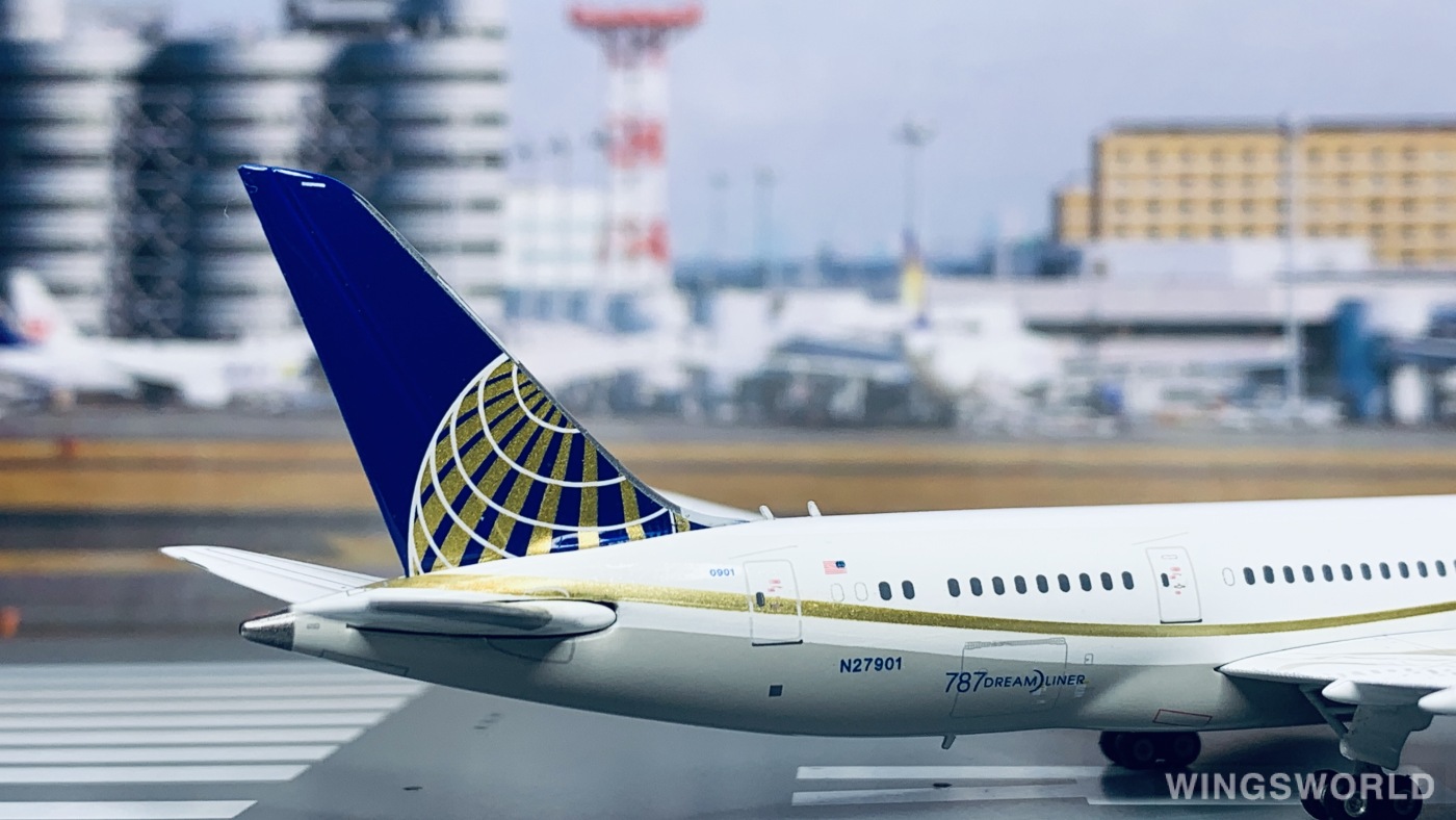 Geminijets 1:400 GJUAL1384 United Airlines 美国联合航空 Boeing 787-8 N27901