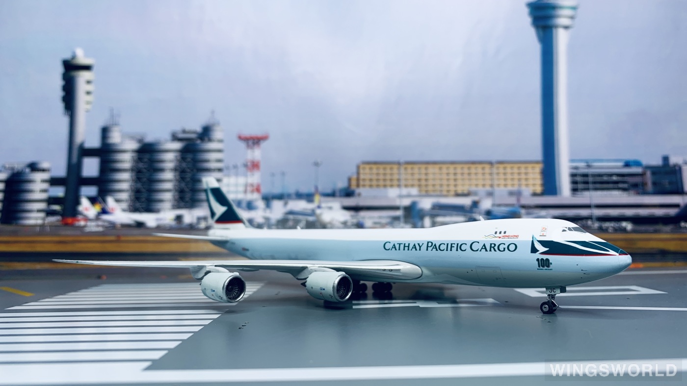 Phoenix 1:400 PH04081 Cathay Pacific 国泰航空 Boeing 747-8F B-LJC