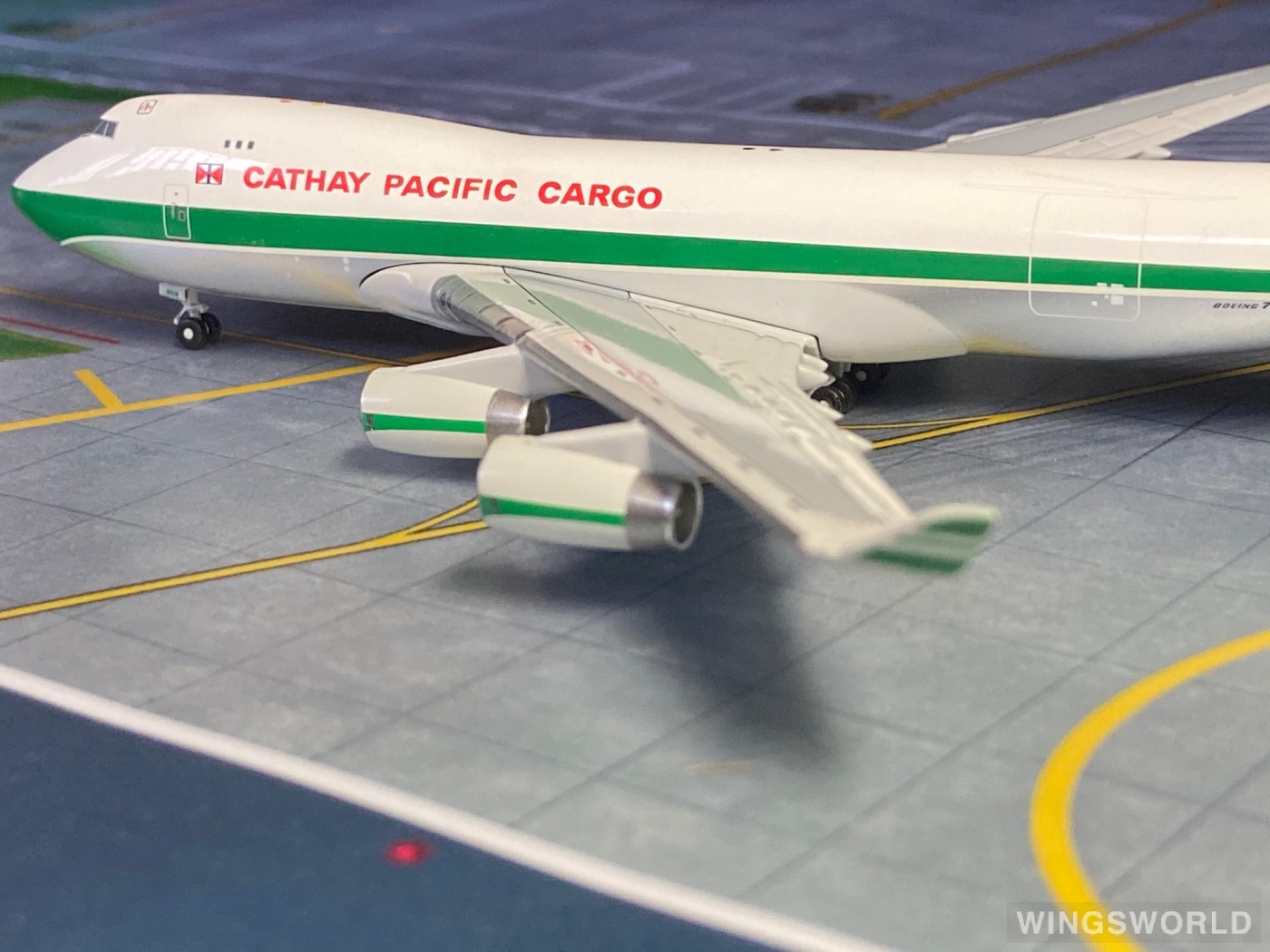 Big Bird 1:400 BB4-2003-XX Cathay Pacific 国泰航空 Boeing 747-200 VR-HUH