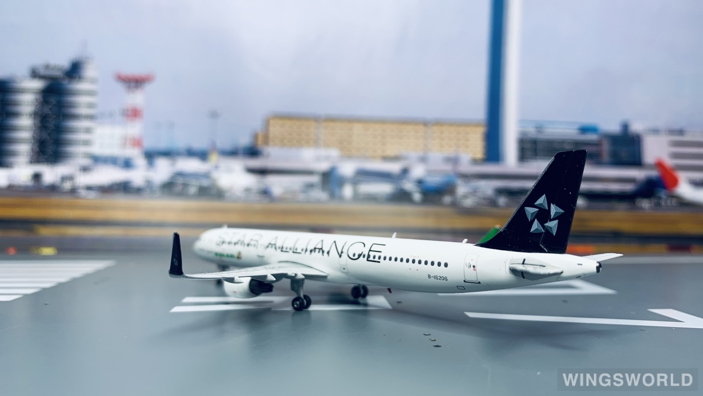 Phoenix 1:400 PH10865 EVA Air 长荣航空 Airbus A321 B-16206